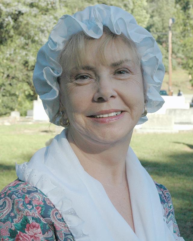 WomanPeriodAttire139.jpg